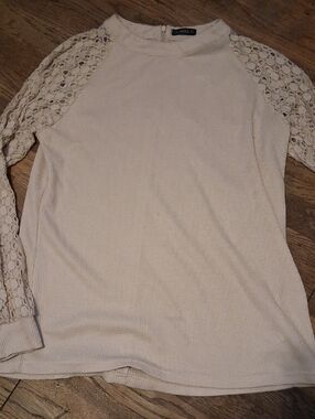 Light Cream Lace-Sleeve Blouse - Women's Top